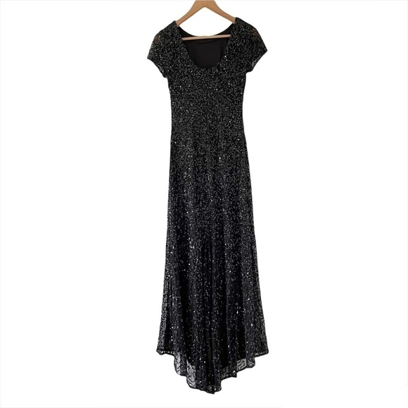 NEW Adrianna Papell Scoop Back Sequin Gown In Black sz 2P - Picture 6 of 13